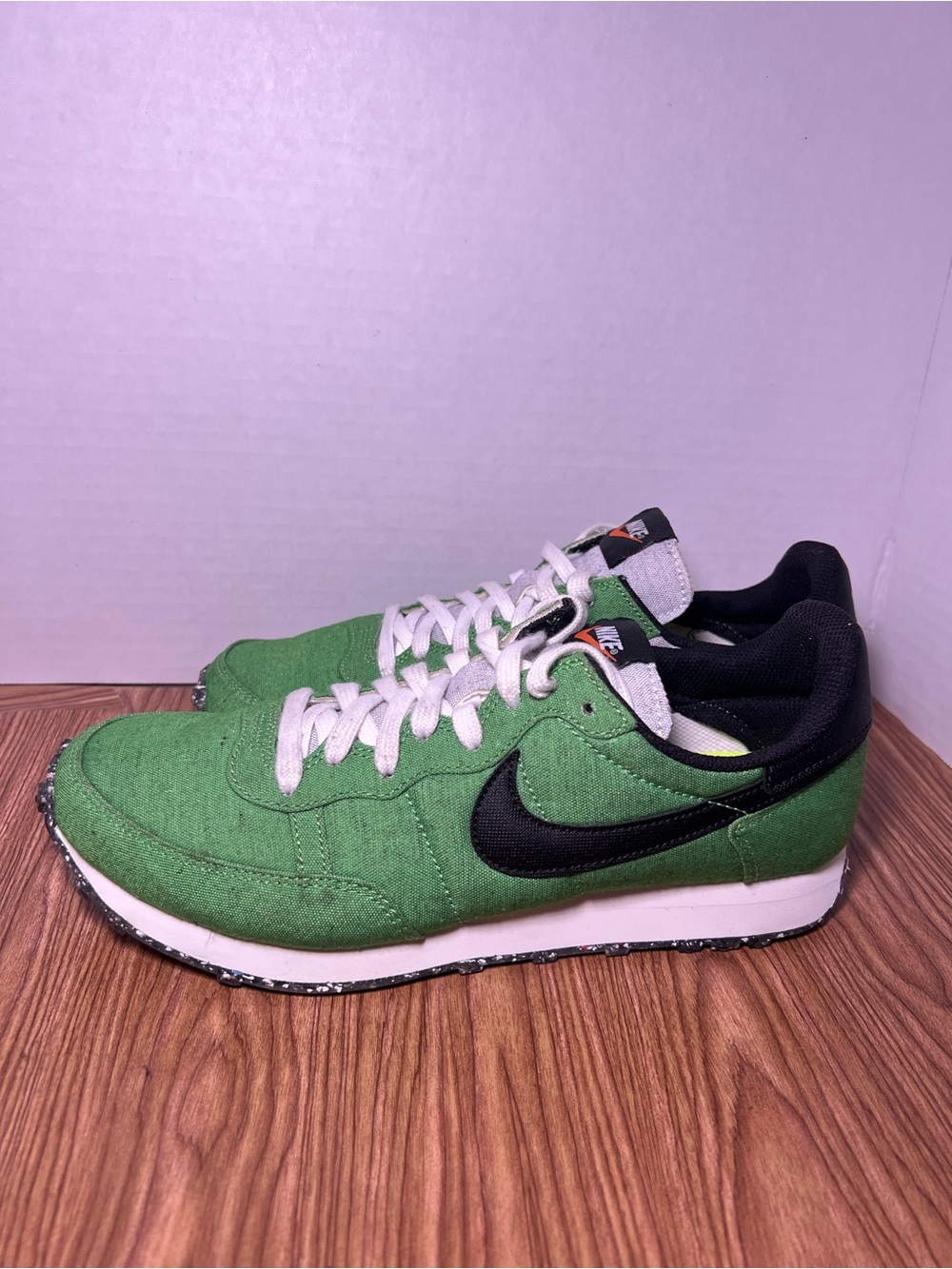 NIKE CHALLENGER OG MEAN GREEN/BLACK-SAIL-WHITE Men’s Size 8.5